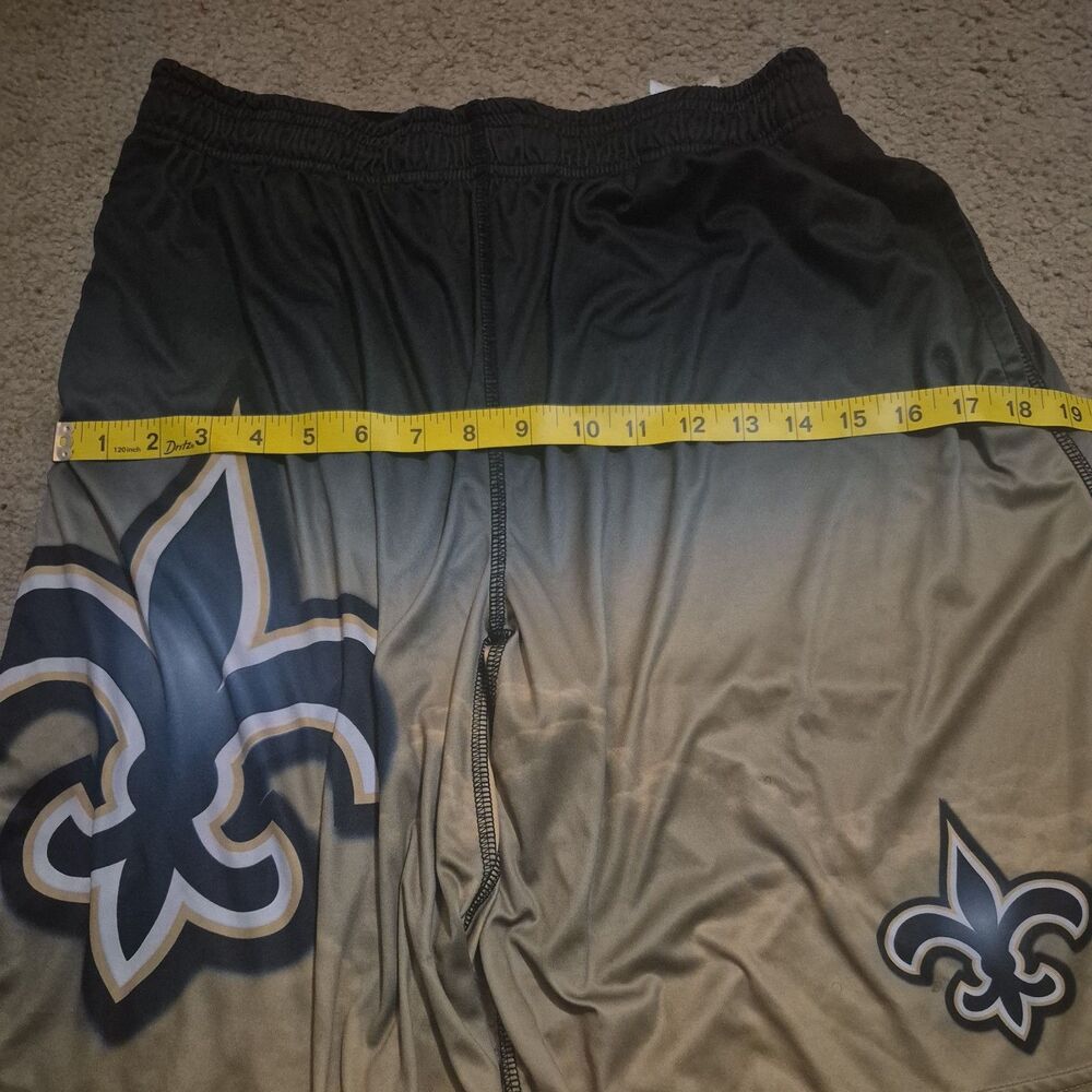 NFL Team Apparel New Orleans Saints Gradient Big Logo Training Shorts Size M - Picture 7 of 9